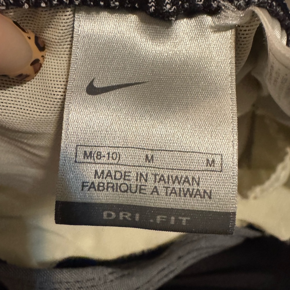 Nike Crop Halter Top Built In Bra - Picture 3 of 3